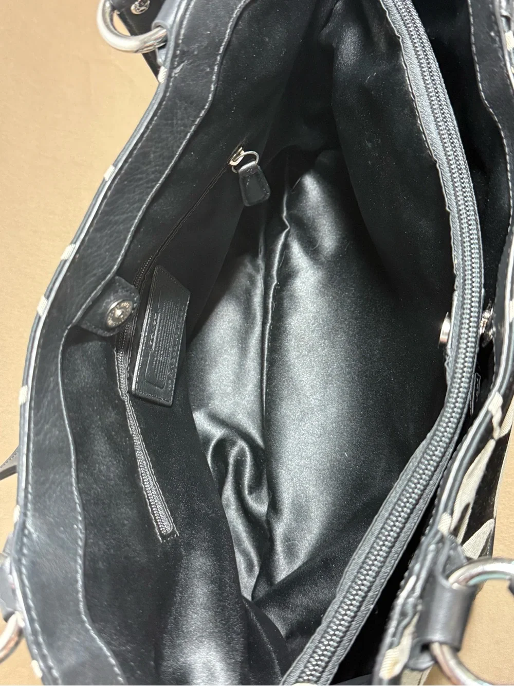 ✨ Authentic Vintage Coach Op Art Signature Tote✨Black & Gray| F25994 | Y2K Era